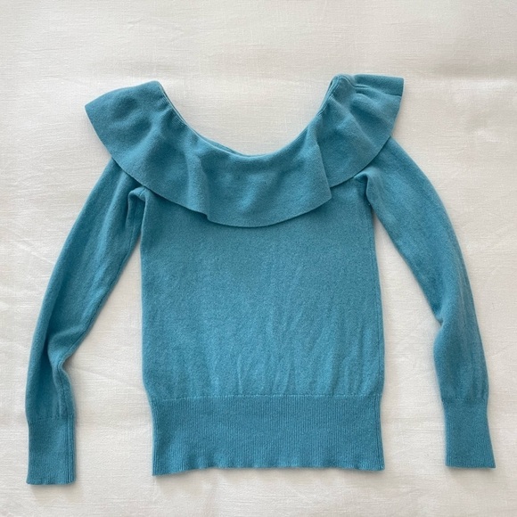 Sara Campbell Off the Shoulder Ruffle Neck 100% Cashmere Blue Sweater, Small - Picture 2 of 4